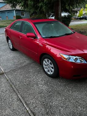 Red 2009 Toyota Camry Hybrid Base