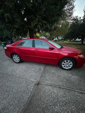 Red 2009 Toyota Camry Hybrid Base
