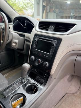 Red 2015 Chevrolet Traverse 1LT