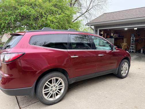 Red 2015 Chevrolet Traverse 1LT