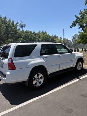 White 2006 Toyota 4Runner SR5