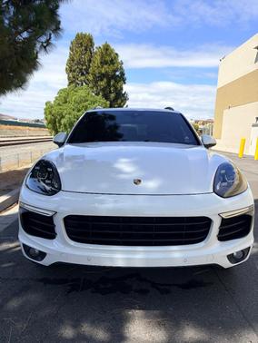 White 2018 Porsche Cayenne Cayenne S