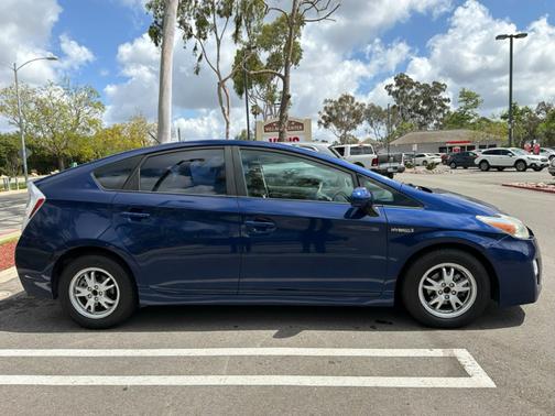 Blue 2010 Toyota Prius III