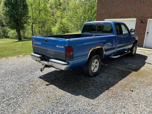 Blue 1998 Dodge Ram 1500 Club Cab