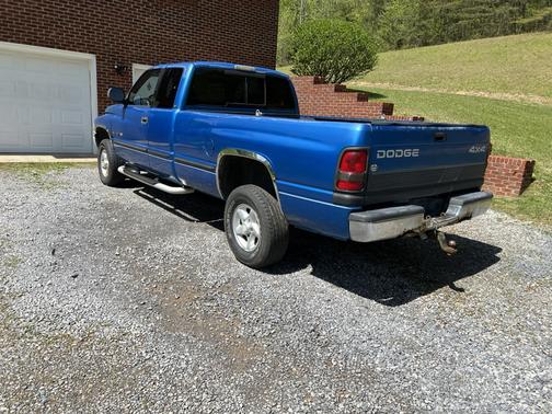Blue 1998 Dodge Ram 1500 Club Cab