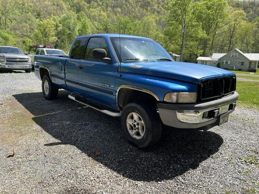 Blue 1998 Dodge Ram 1500 Club Cab