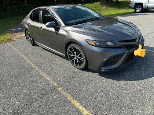 Gray 2022 Toyota Camry Hybrid SE