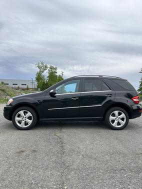 Black 2010 Mercedes-Benz M-Class ML 350 BlueTEC