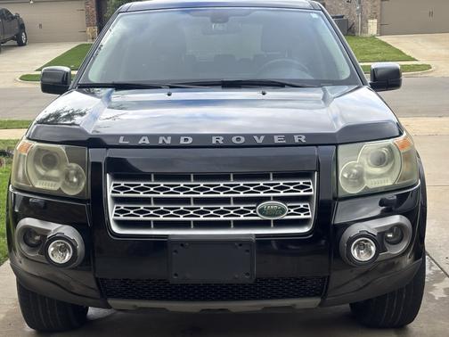 Black 2008 Land Rover LR2 SE