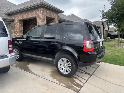 Black 2008 Land Rover LR2 SE
