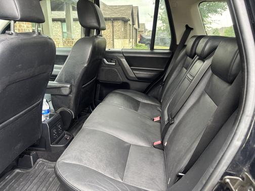 Black 2008 Land Rover LR2 SE