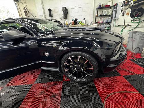 Black 2009 Ford Mustang Base