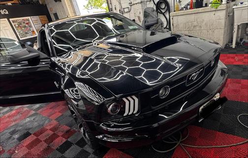 Black 2009 Ford Mustang Base