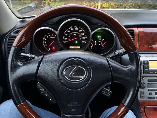 2004 Lexus SC 430 Base