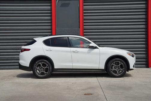 White 2023 Alfa Romeo Stelvio Sprint