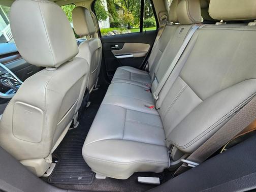Red 2013 Ford Edge Limited