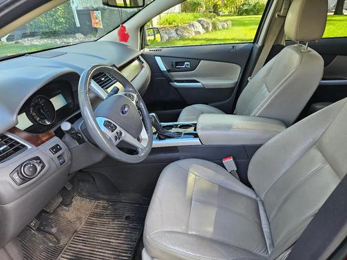 Red 2013 Ford Edge Limited