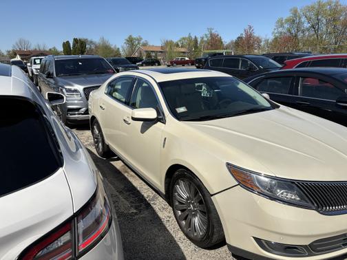 2014 Lincoln MKS Base