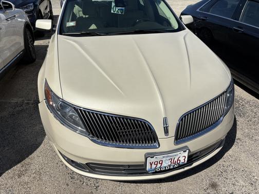 2014 Lincoln MKS Base