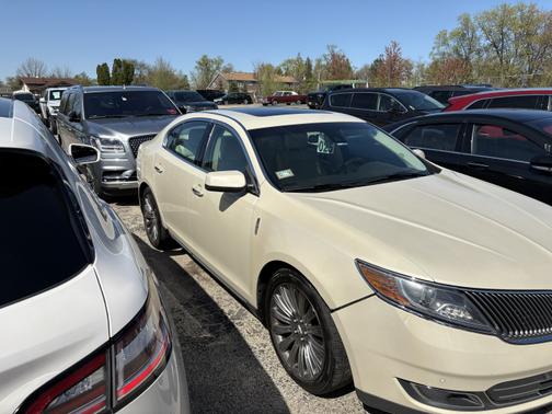 2014 Lincoln MKS Base