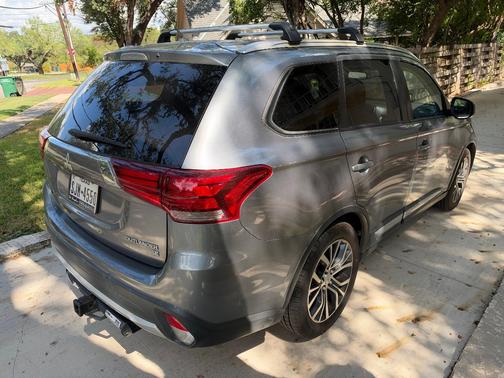 Gray 2016 Mitsubishi Outlander SE