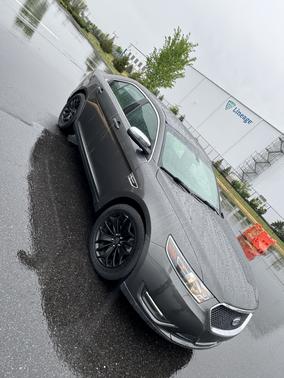 Black 2015 Ford Taurus Limited