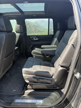 Black 2023 Chevrolet Suburban LT