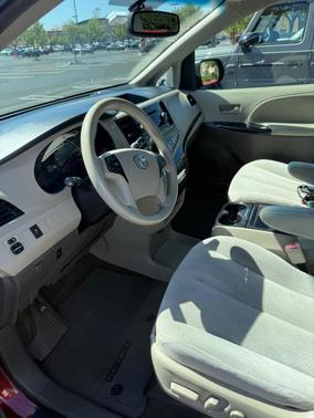 Red 2014 Toyota Sienna LE