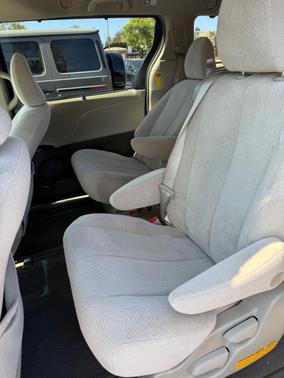 Red 2014 Toyota Sienna LE