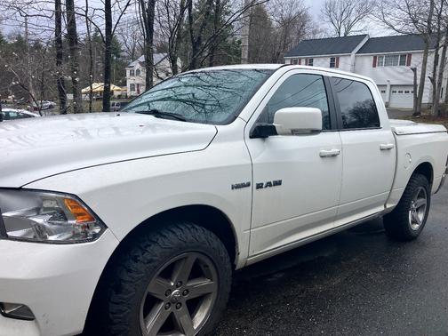 White 2009 Dodge Ram 1500 Sport