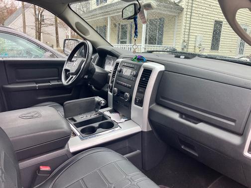 White 2009 Dodge Ram 1500 Sport