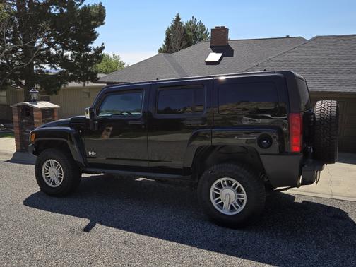 2006 Hummer H3 Base
