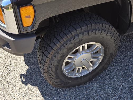 2006 Hummer H3 Base