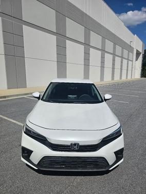 White 2024 Honda Civic LX