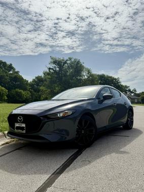 2022 Mazda Mazda3 Carbon Edition FWD