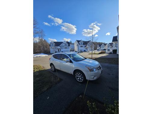White 2012 Nissan Rogue SV w/SL Pkg