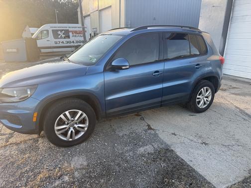 Blue 2017 Volkswagen Tiguan 2.0T S