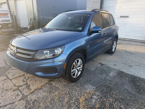 Blue 2017 Volkswagen Tiguan 2.0T S