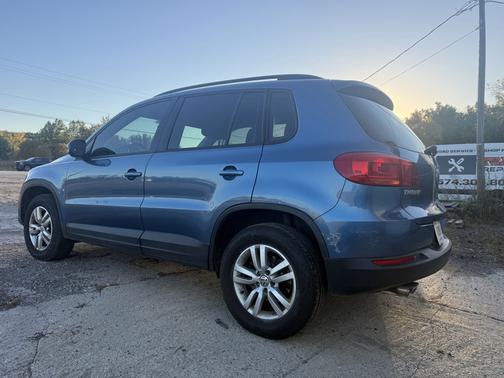 Blue 2017 Volkswagen Tiguan 2.0T S
