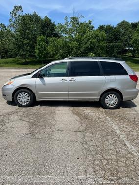 2008 Toyota Sienna LE
