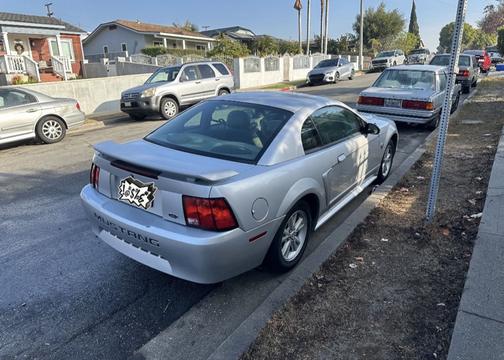 2004 Ford Mustang Base
