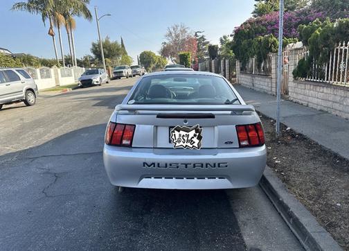 2004 Ford Mustang Base