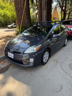 Gray 2011 Toyota Prius II