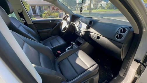 2010 Volkswagen Tiguan S