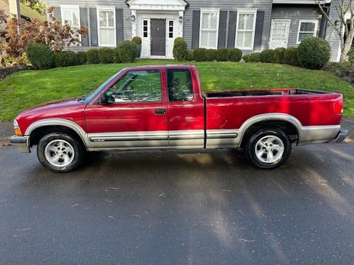 1998 Chevrolet S-10 LS Extended Cab