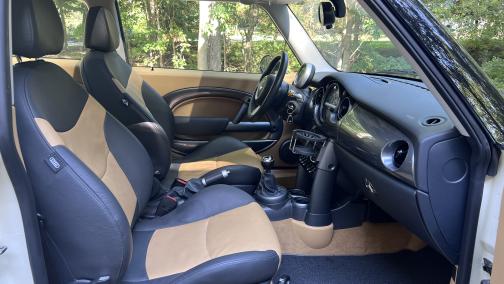 2006 MINI Cooper Base