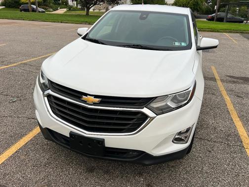 White 2019 Chevrolet Equinox LT