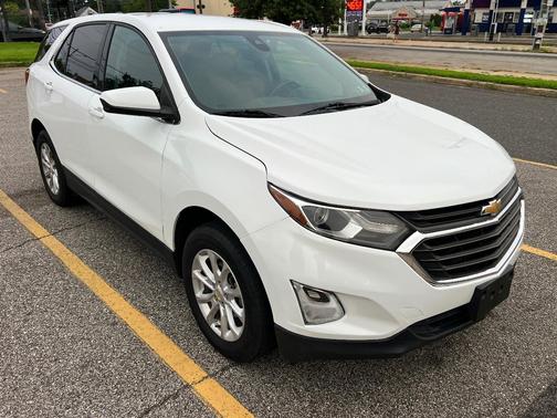 White 2019 Chevrolet Equinox LT