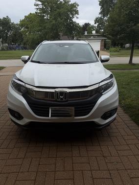 White 2022 Honda HR-V EX