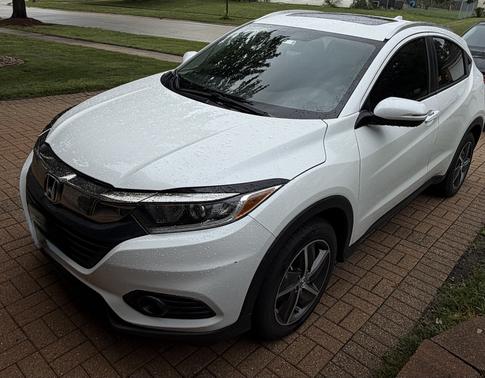 White 2022 Honda HR-V EX